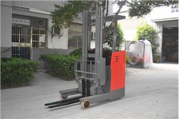 Noelift Warehouse Electric Reach teleskopisk gaffeltruck